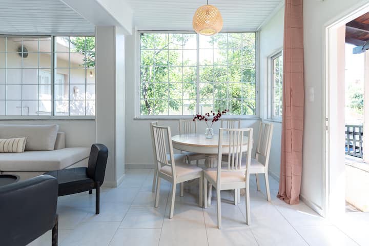 Secret Garden Downtown Residence