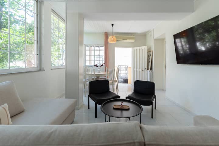 Secret Garden Downtown Residence